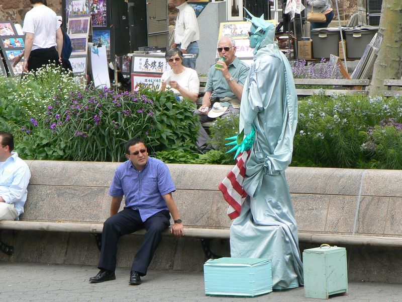 Battery Park: discution avec la statue de la liberte